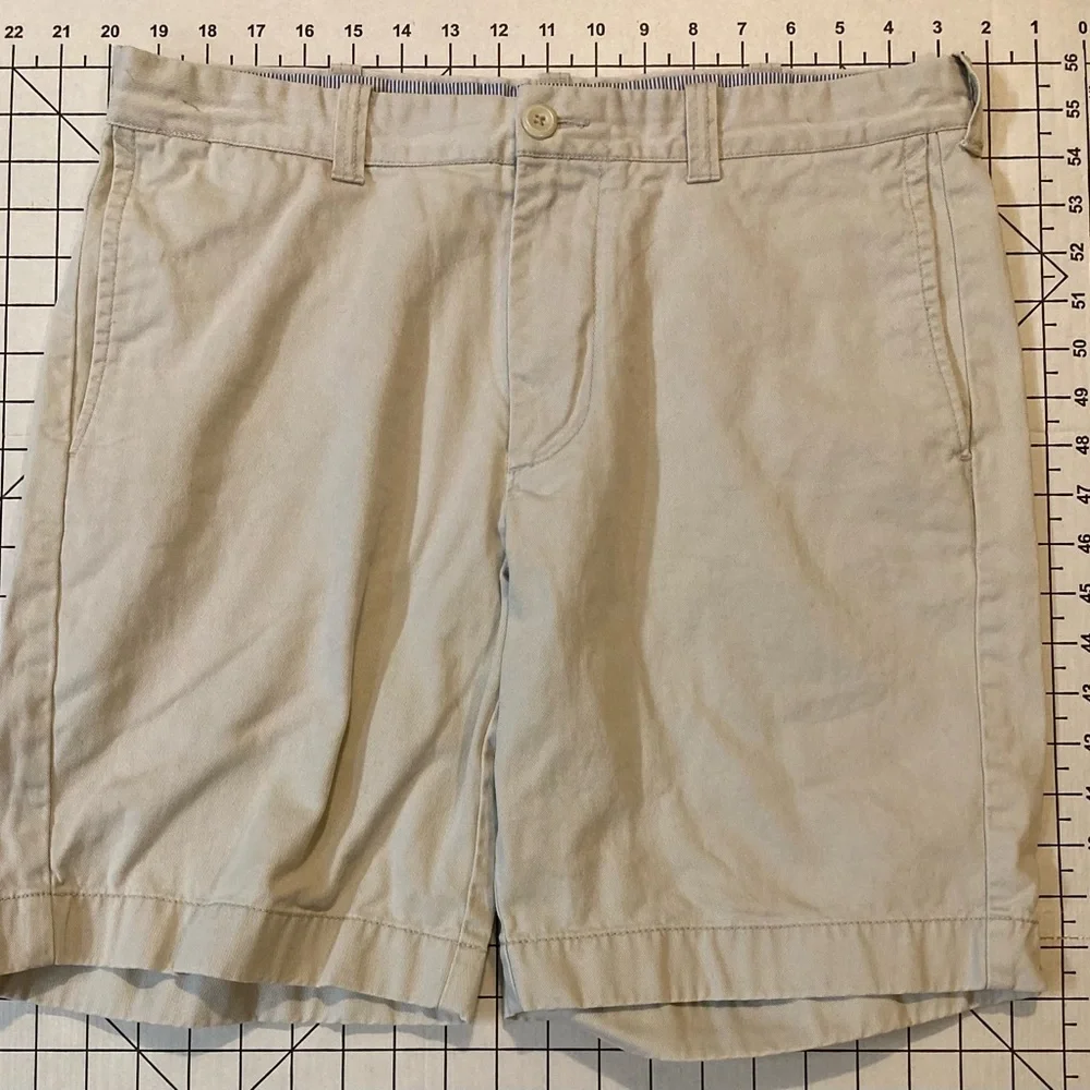 J. Crew Men’s Size 33 Beige Chino‎ Shorts